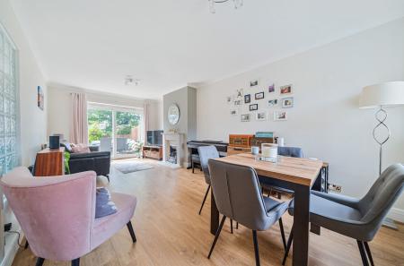 14-681b953ae9c6c-...