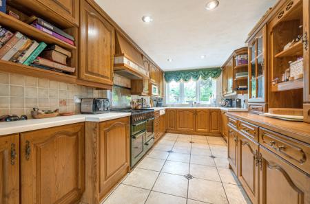 1295884-9-6835d78...