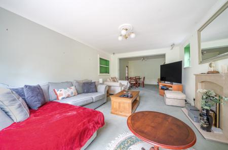 1295884-4-6835d69...