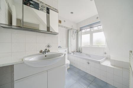 1295884-20-6835da...