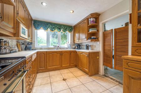 1295884-7-6835d73...