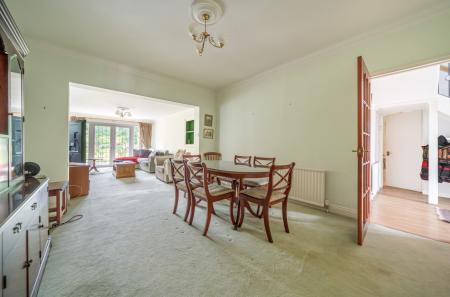 1295884-2-6835d5b...