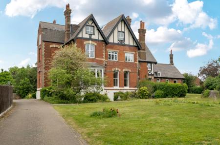 1295313-1-6825e1d...