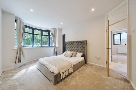 1312298-10-6852be...