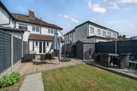 1316096-4-685d983...