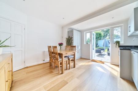 1316096-23-685d98...