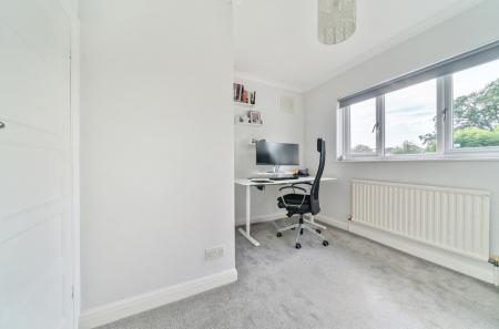 1316096-9-685d985...