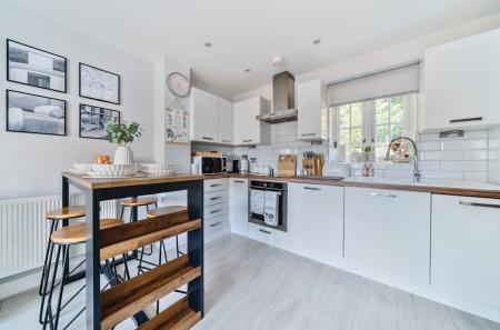 1316104-21-685d9a...