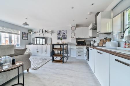 1316104-14-685d9a...