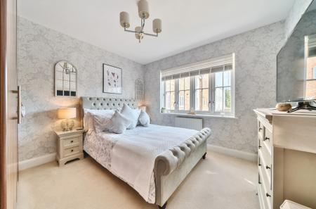 1316104-6-685d99f...