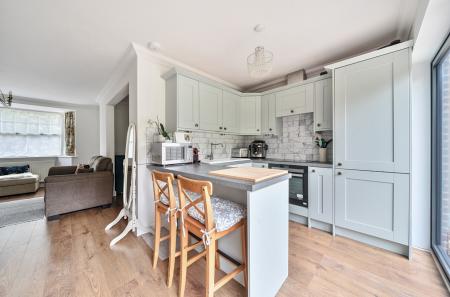 1304621-5-6848962...