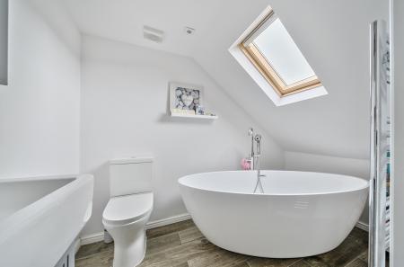 1304621-21-684897...