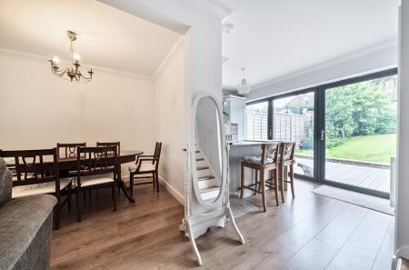 1304621-2-684895c...