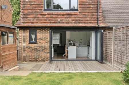 1304621-9-684896e...