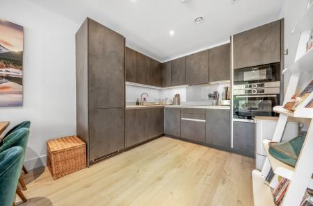 1316127-11-686299...