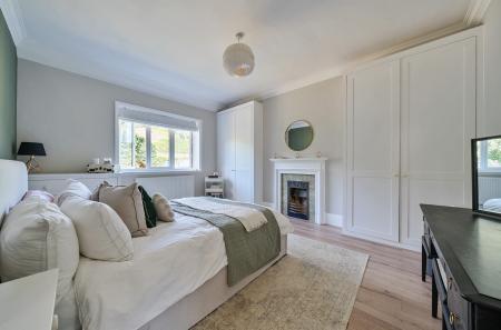 1316626-10-686cf8...