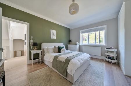 1316626-11-686cf8...