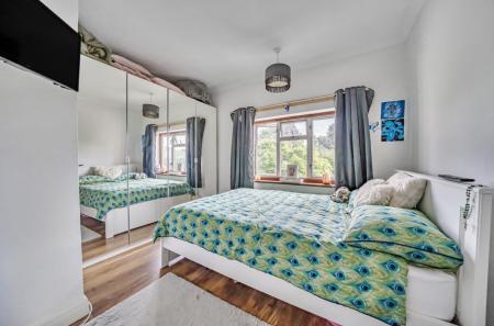 1318901-22-686558...