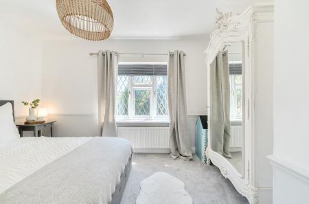 1320235-13-687208...