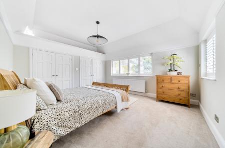 1320235-3-687207d...