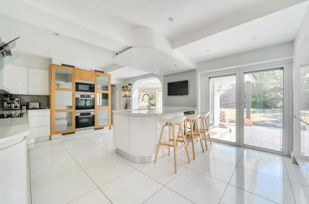 1320235-29-68720a...