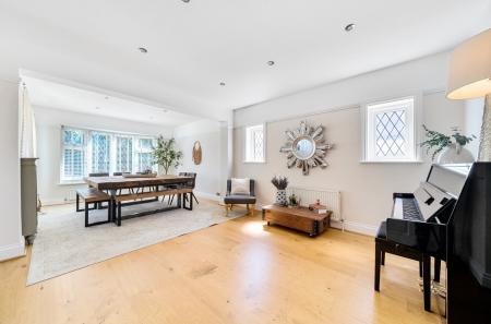 1320235-23-687209...