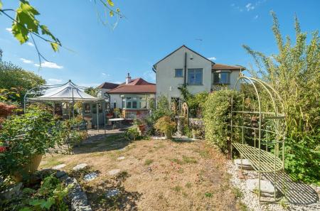 1324340-6-686fed2...