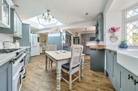 1324340-20-686fed...