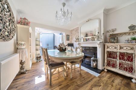 1324340-15-686fed...