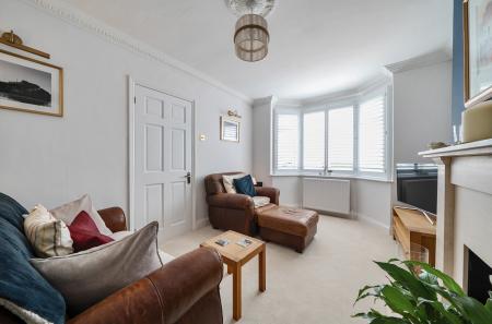 1336046-4-68a466d...