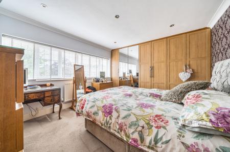 1344172-3-68a85b5...