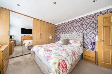 1344172-5-68a85b8...