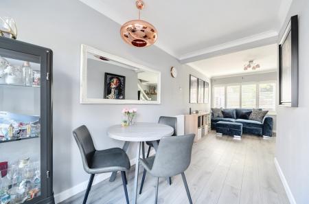 1342370-9-68ae079...