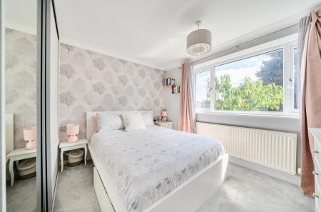 1342370-8-68ae077...