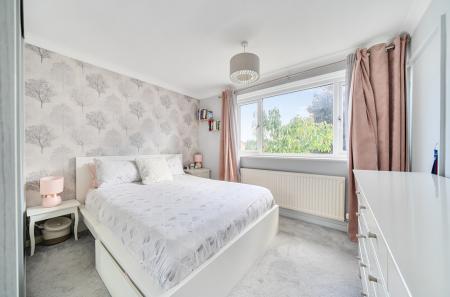 1342370-7-68ae076...