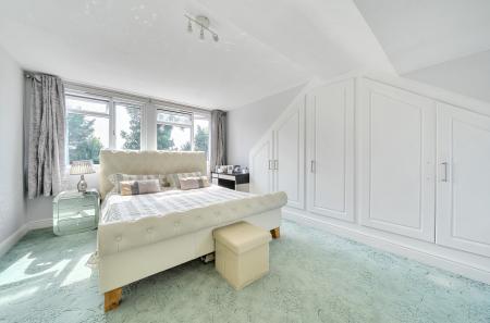 1330225-11-6893d0...