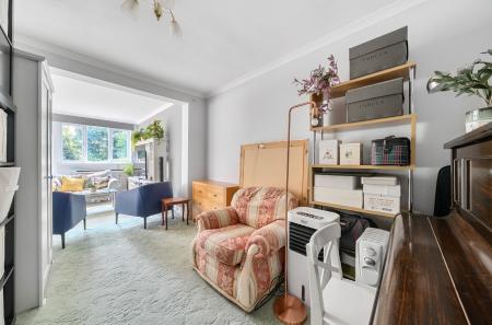 1330225-3-6893cfc...