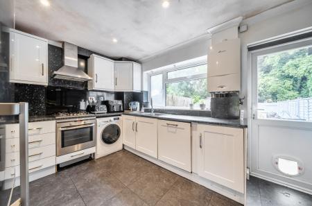 1345863-7-68b1997...