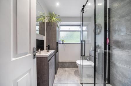 1345863-10-68b199...