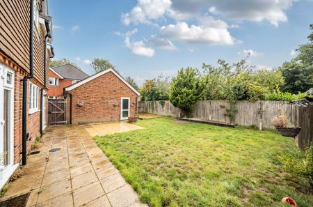 1347843-17-68b729...