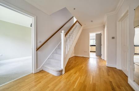 1347843-11-68b729...