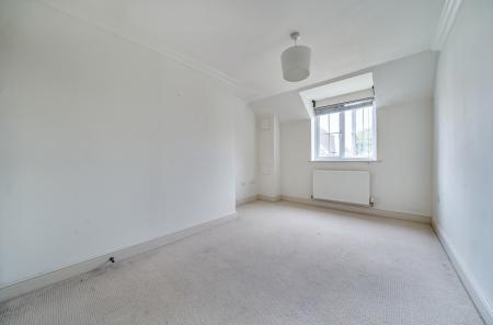 1347843-4-68b728e...