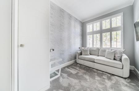 1356630-12-68c94e...