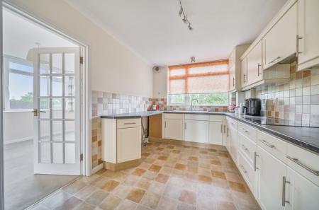 1357741-16-68ced1...