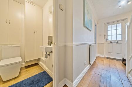 1358239-5-68d6d01...