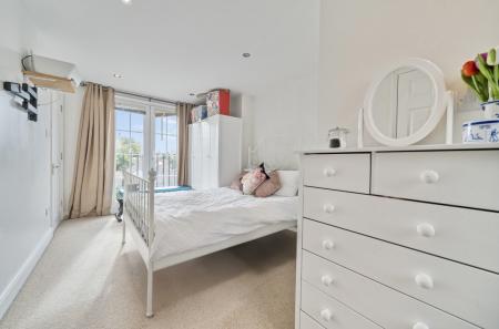 1358239-17-68d6d0...