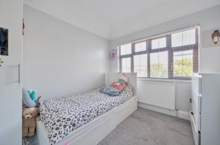 1361858-15-68dbcd...