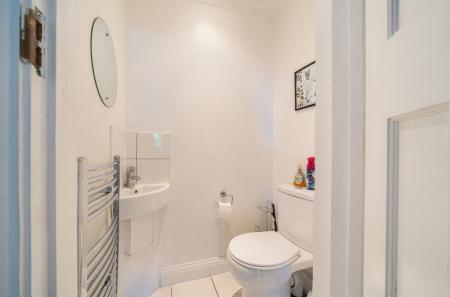 1361858-9-68dbcd4...