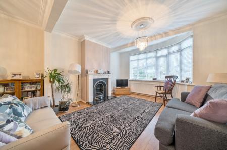 1362513-7-68dfda4...