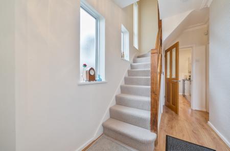 1362513-4-68dfd9f...